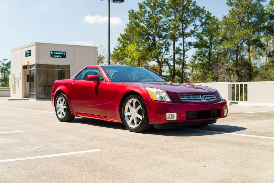 2005 Cadillac XLR - Image 14 of 31