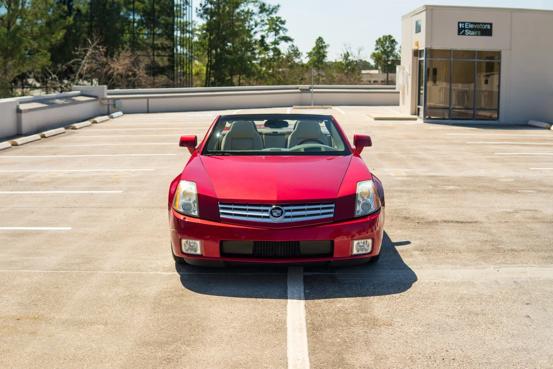 2005 Cadillac XLR - Image 19 of 31