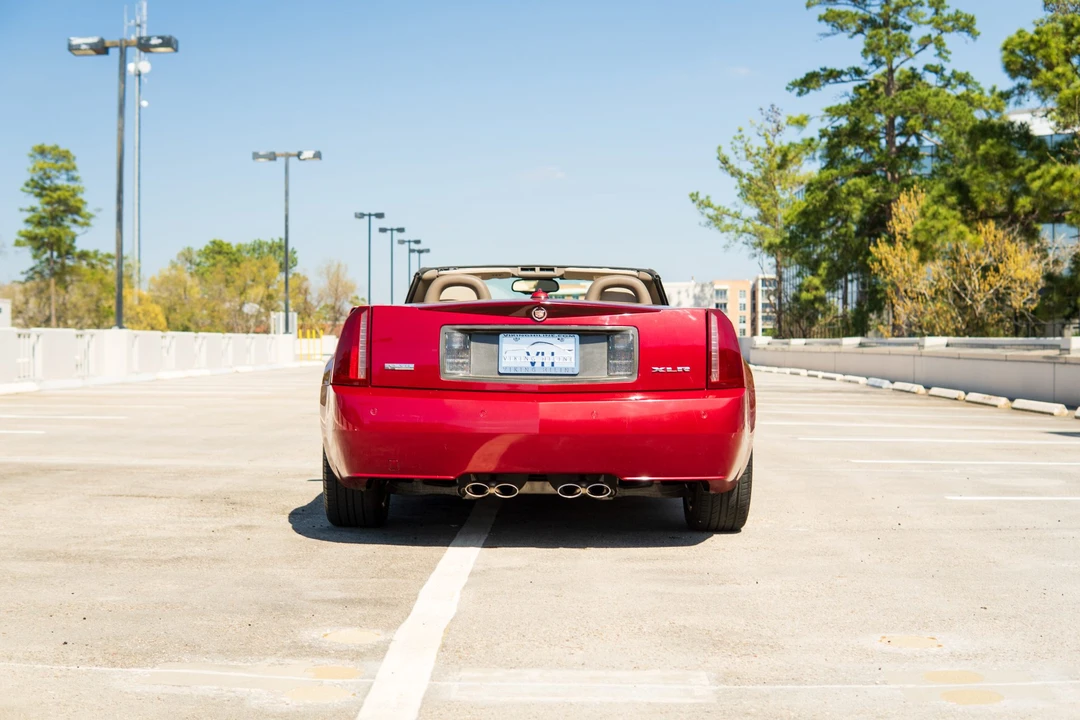 2005 Cadillac XLR - Image 26 of 31