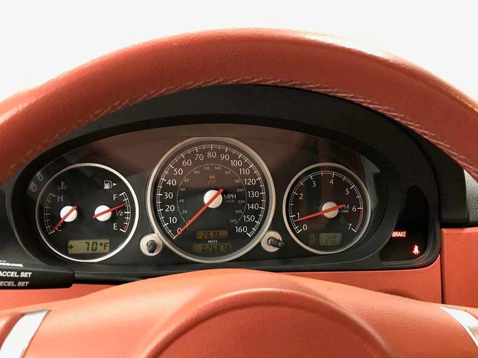 2005 Chrysler Crossfire - Image 28 of 31