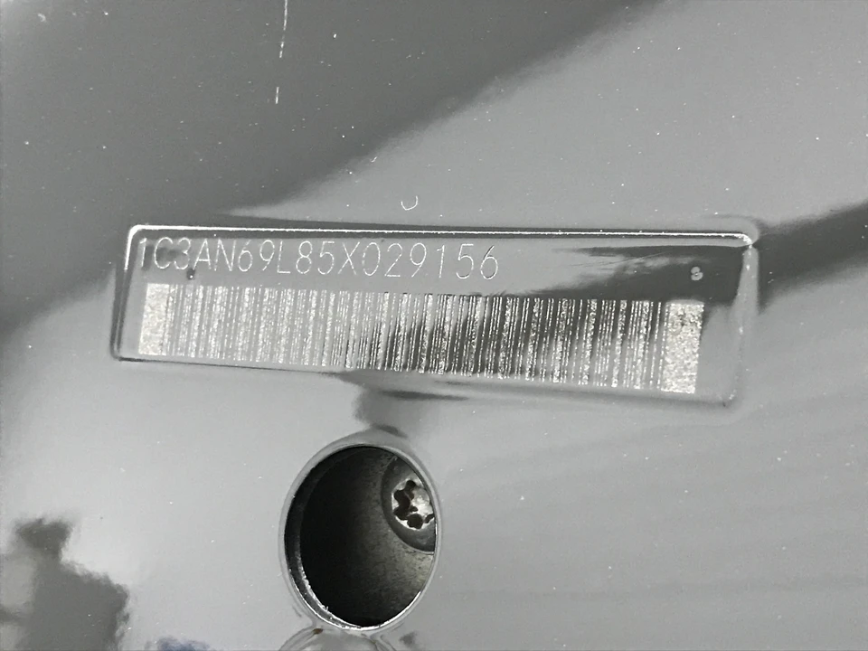 2005 Chrysler Crossfire - Image 12 of 31