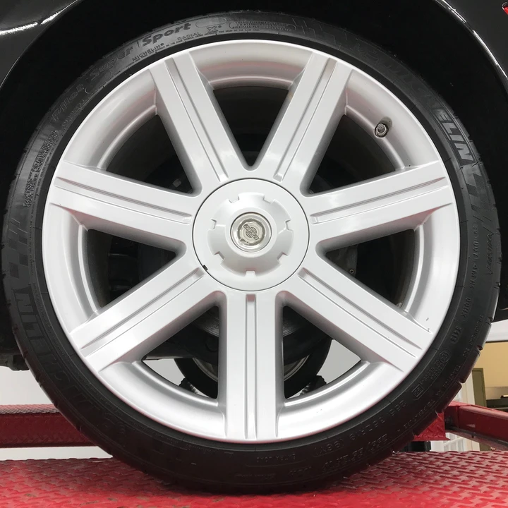 2005 Chrysler Crossfire - Image 17 of 31