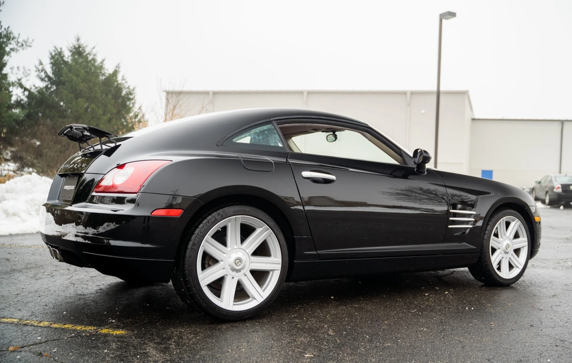 2005 Chrysler Crossfire - Image 2 of 31