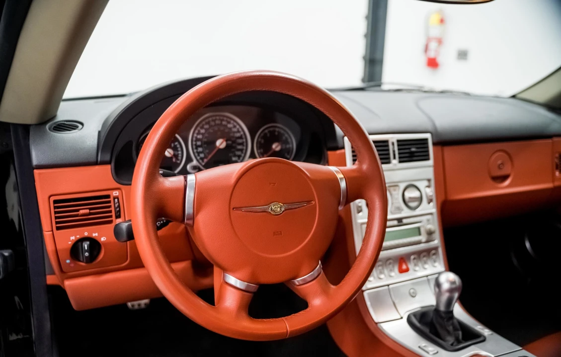 2005 Chrysler Crossfire - Image 21 of 31