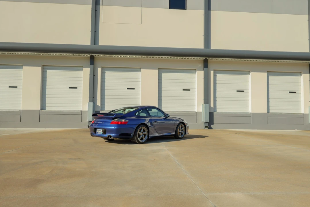 2005 Porsche 996 Turbo - Image 16 of 31