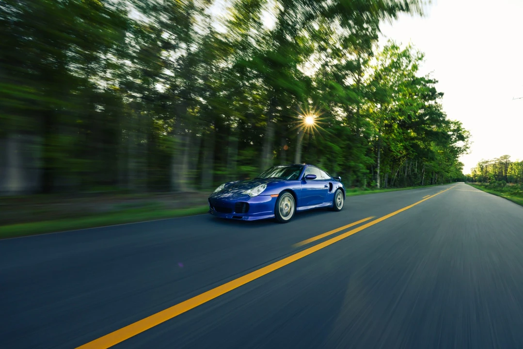 2005 Porsche 996 Turbo - Image 28 of 31