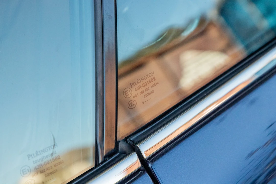 2006 Aston Martin DB9 - Image 28 of 31
