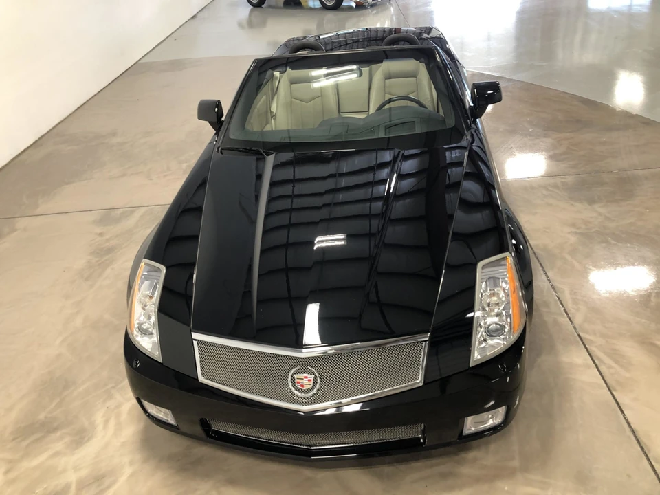 2006 Cadillac XLR-V - Image 21 of 31