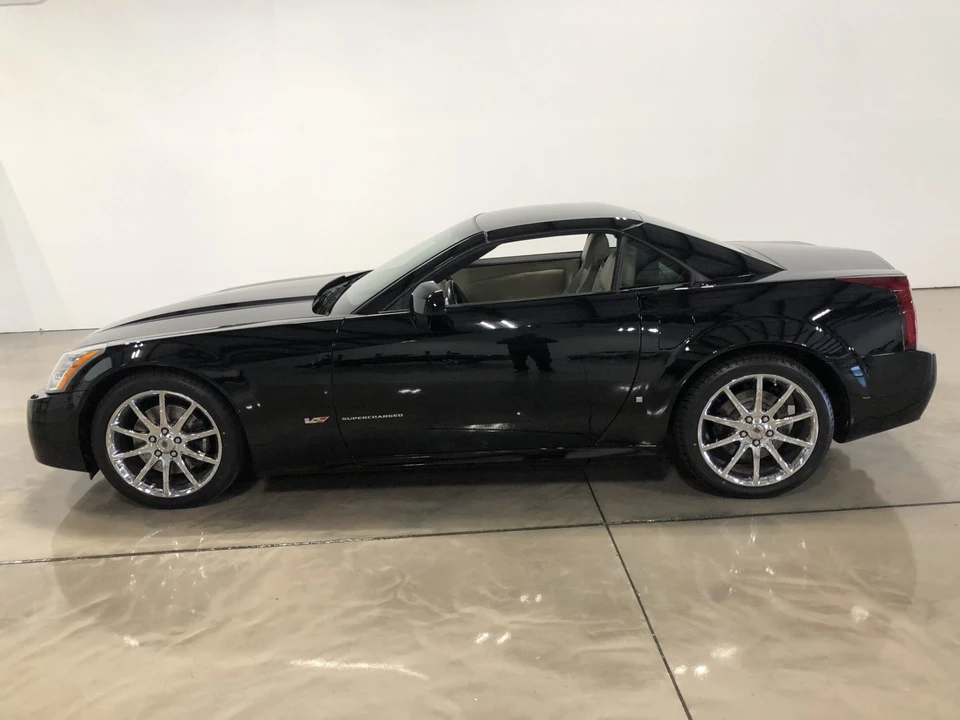 2006 Cadillac XLR-V - Image 6 of 31