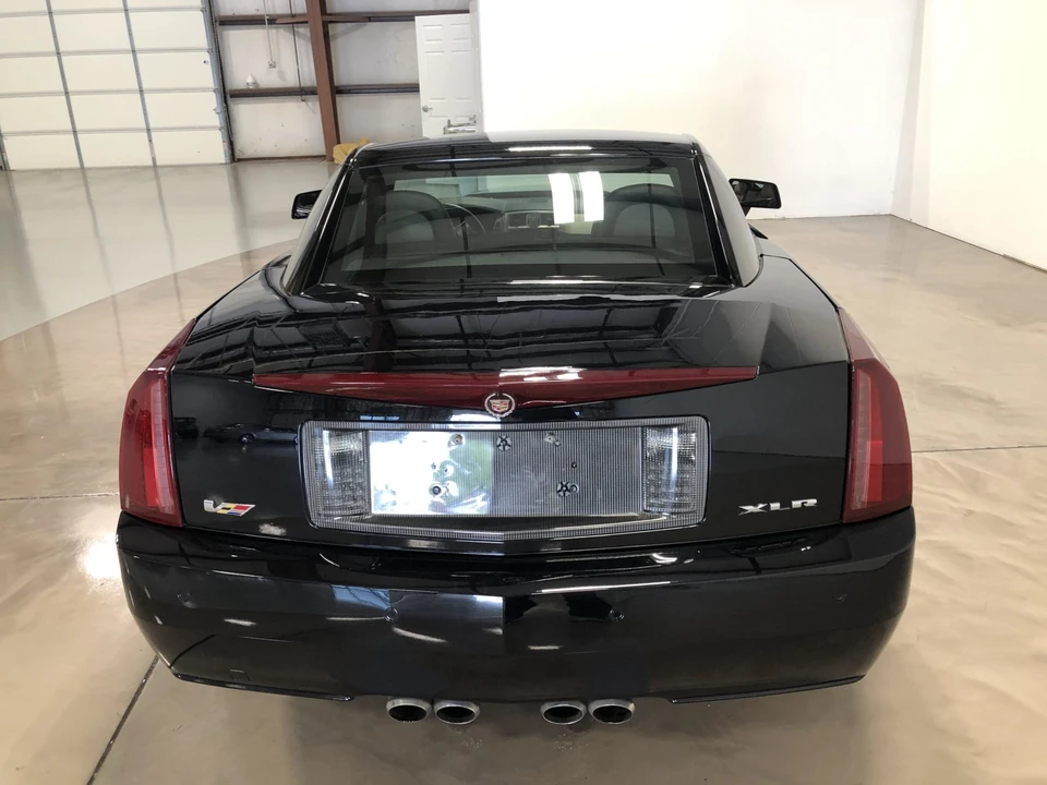 2006 Cadillac XLR-V - Image 13 of 31