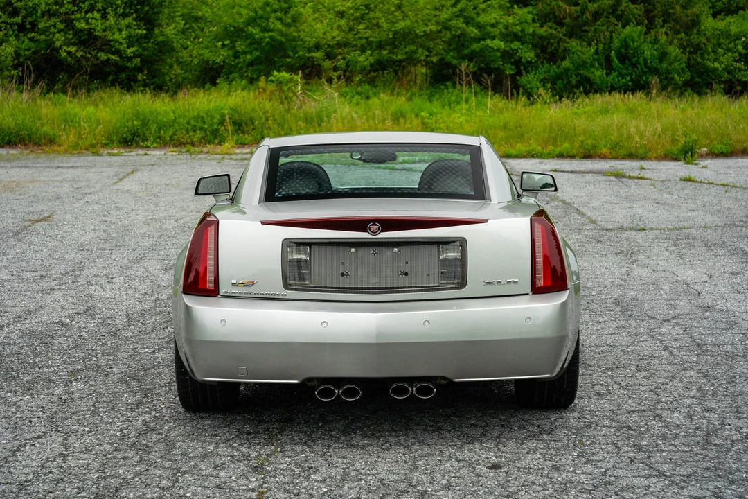2006 Cadillac XLR-V - Image 26 of 31