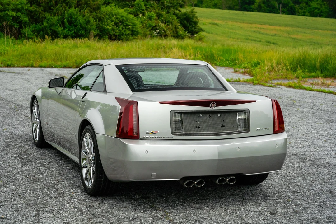 2006 Cadillac XLR-V - Image 23 of 31
