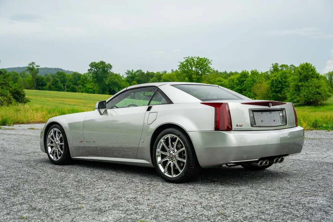 2006 Cadillac XLR-V - Image 21 of 31
