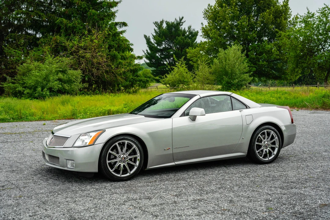 2006 Cadillac XLR-V - Image 13 of 31