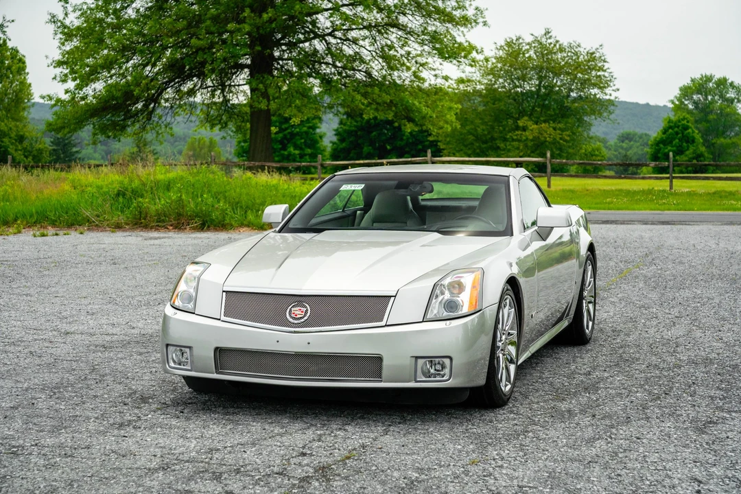 2006 Cadillac XLR-V - Image 3 of 31