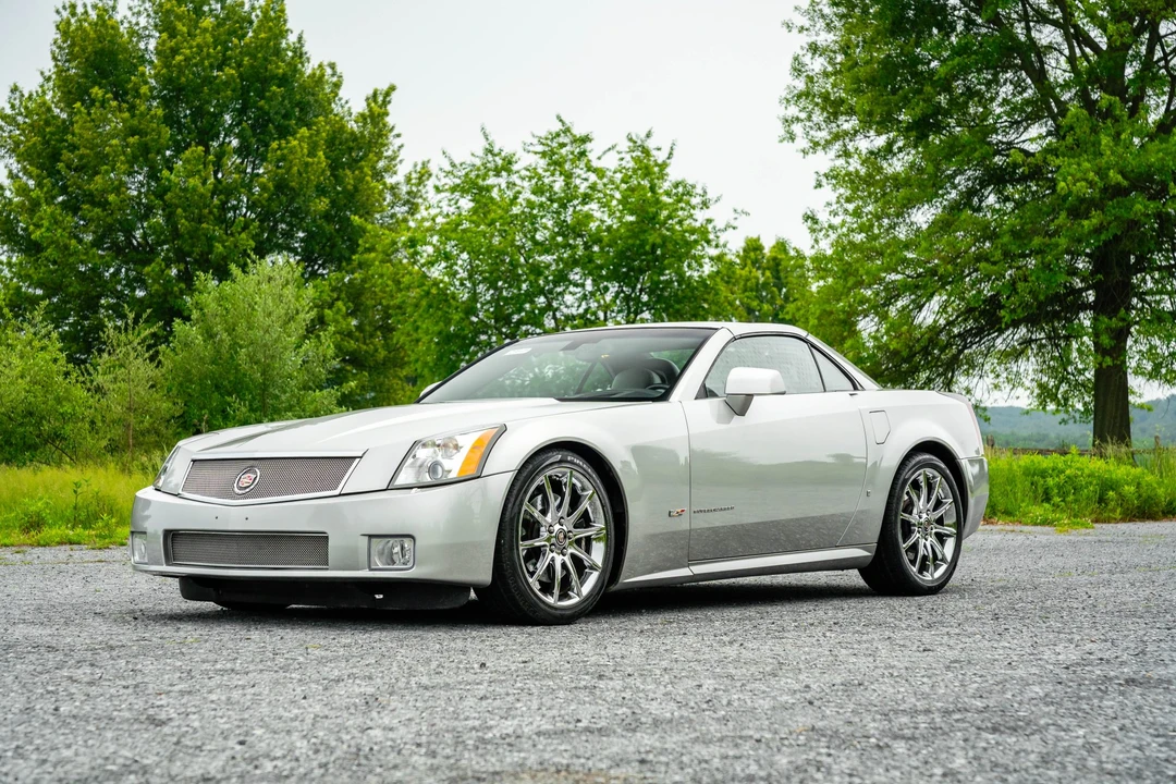 2006 Cadillac XLR-V - Image 8 of 31