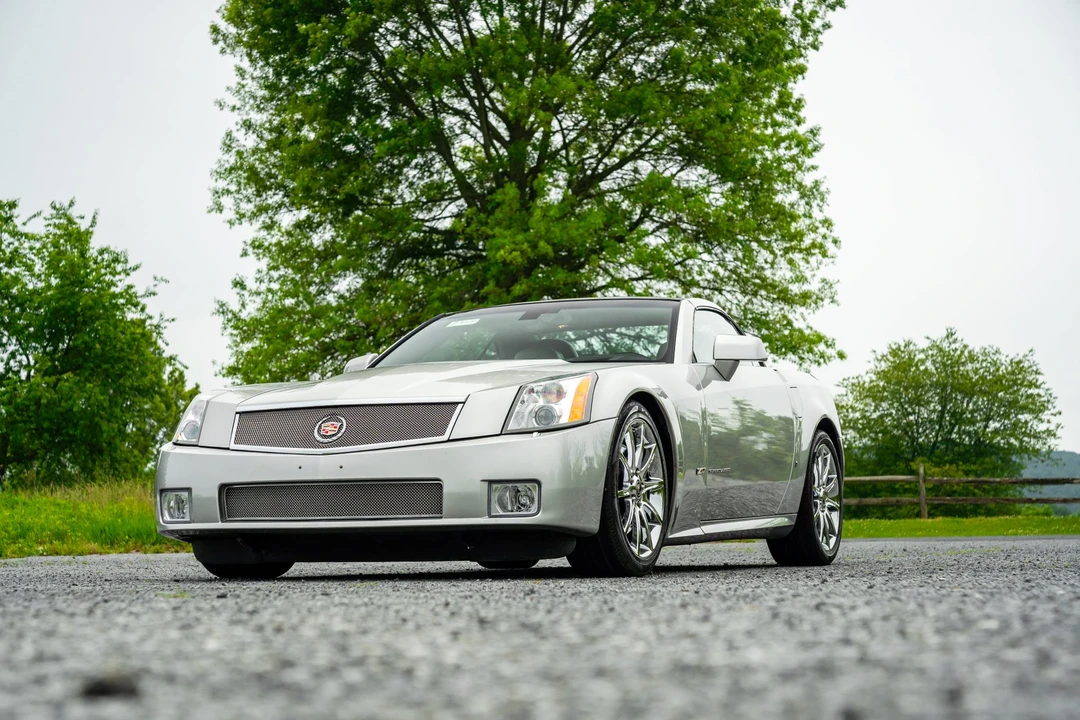 2006 Cadillac XLR-V - Image 5 of 31