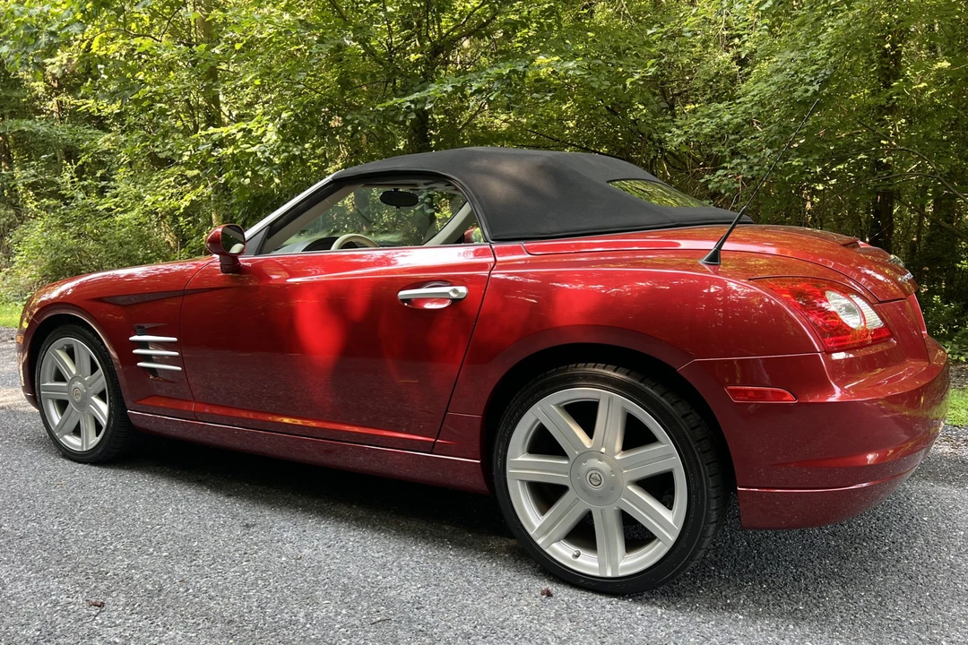 2006 Chrysler Crossfire - Image 12 of 31