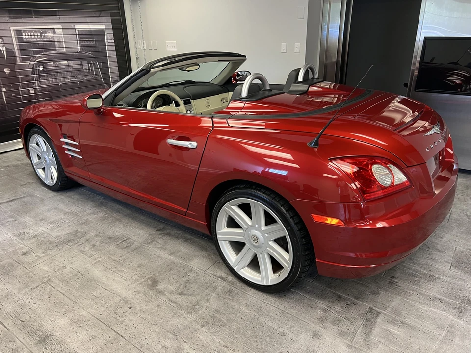 2006 Chrysler Crossfire - Image 7 of 31