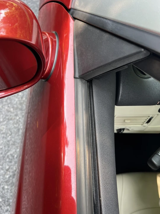 2006 Chrysler Crossfire - Image 23 of 31