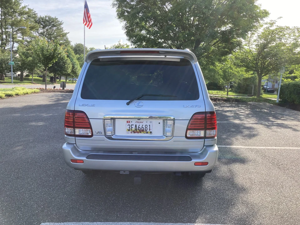 2006 Lexus LX 2nd Gen - Image 7 of 31