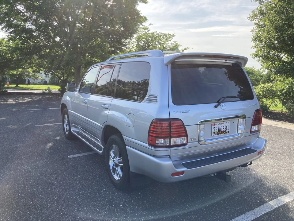 2006 Lexus LX 2nd Gen - Image 8 of 31