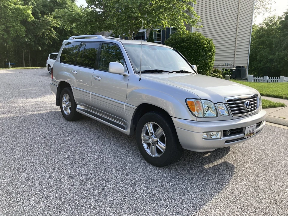 2006 Lexus LX 2nd Gen - Image 15 of 31