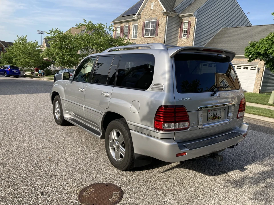 2006 Lexus LX 2nd Gen - Image 20 of 31