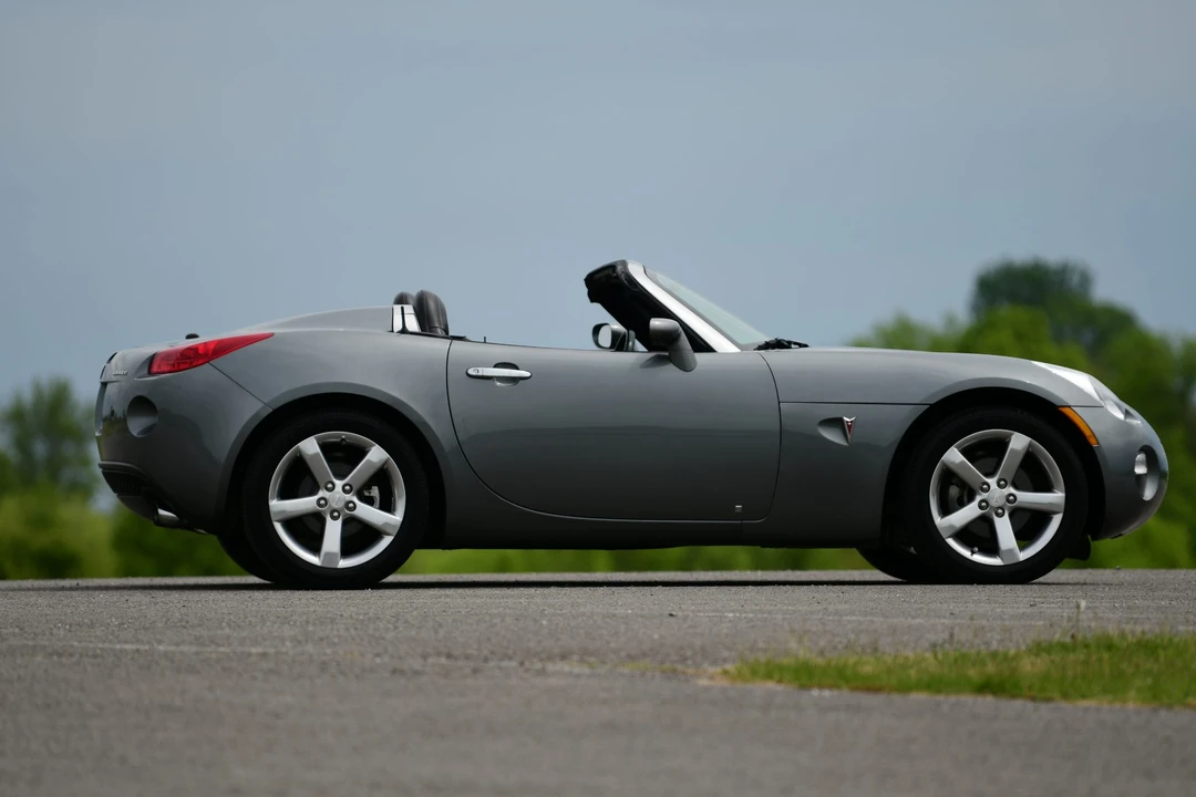 2006 Pontiac Solstice - Image 11 of 31