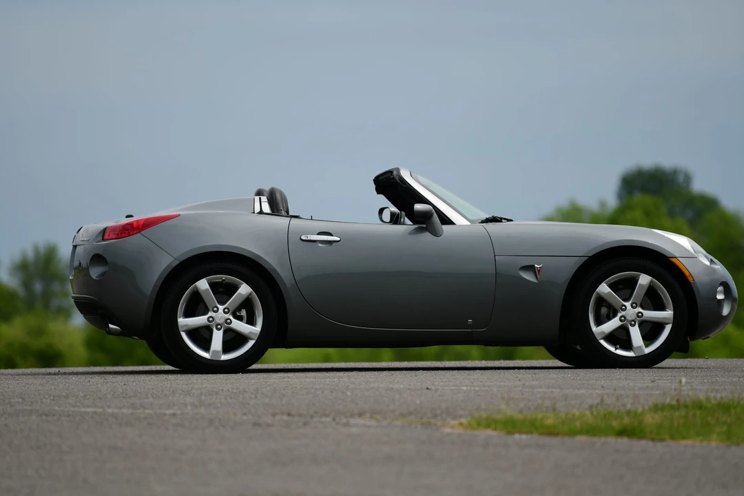 2006 Pontiac Solstice - Image 10 of 31