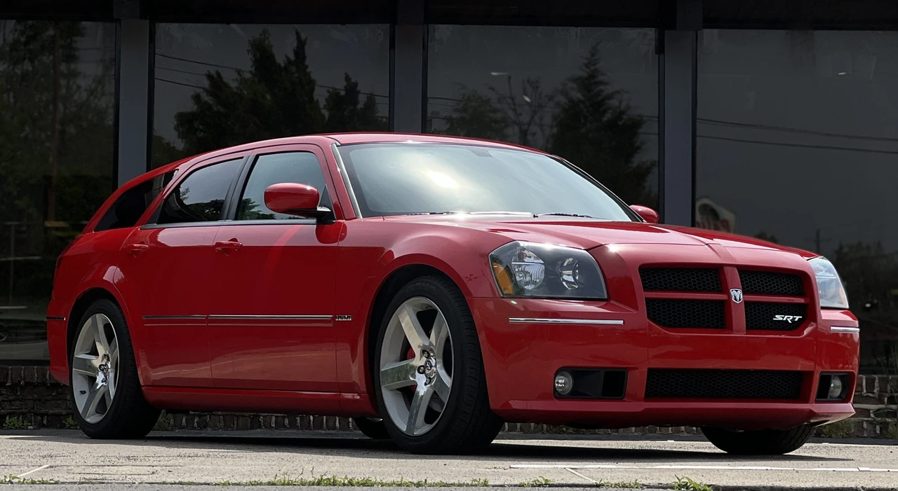 2007 Dodge Magnum SRT8 2nd Gen - Image 13 of 31