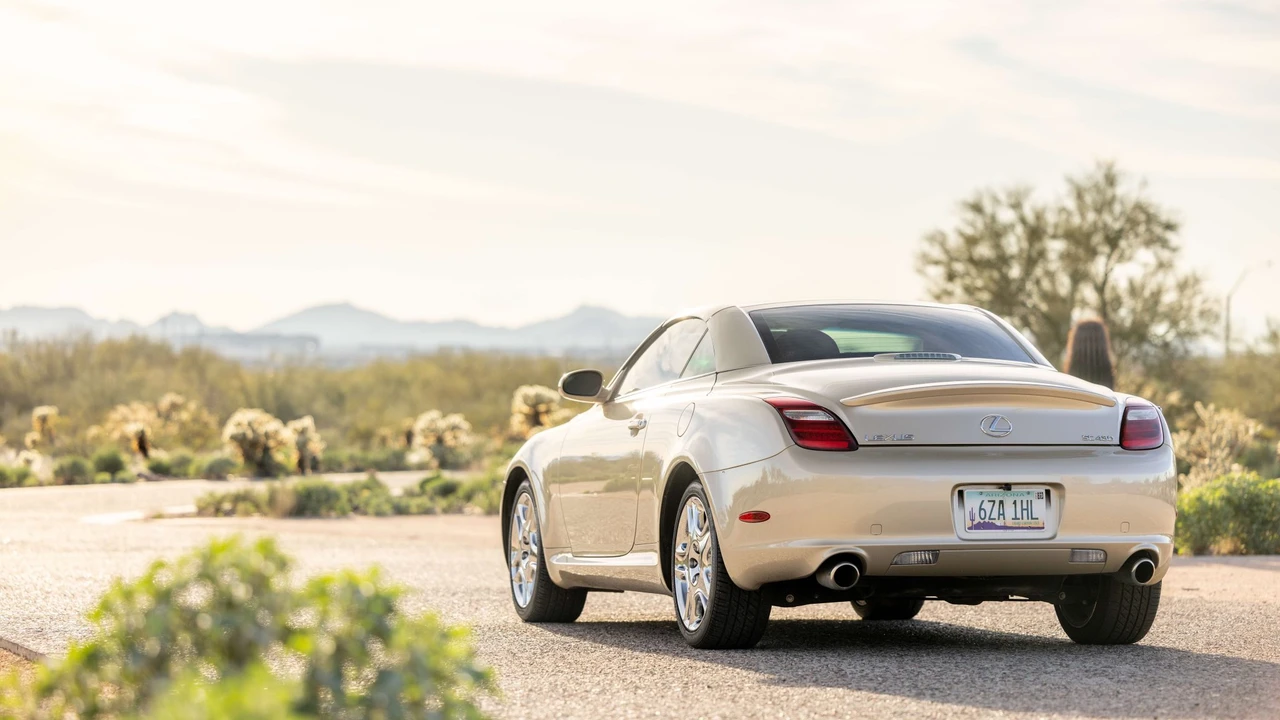 2007 Lexus SC430 - Image 19 of 31