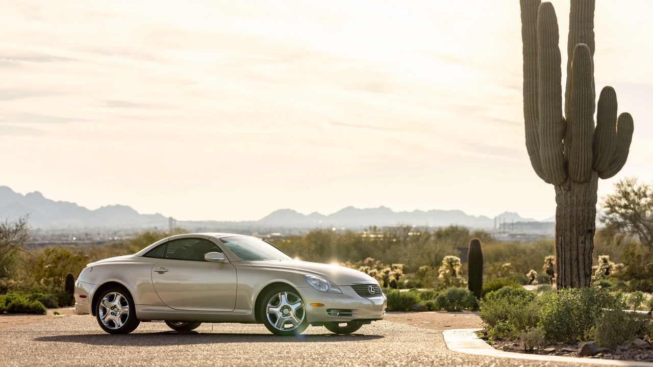 2007 Lexus SC430 - Image 11 of 31