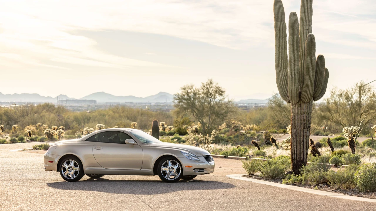 2007 Lexus SC430 - Image 9 of 31
