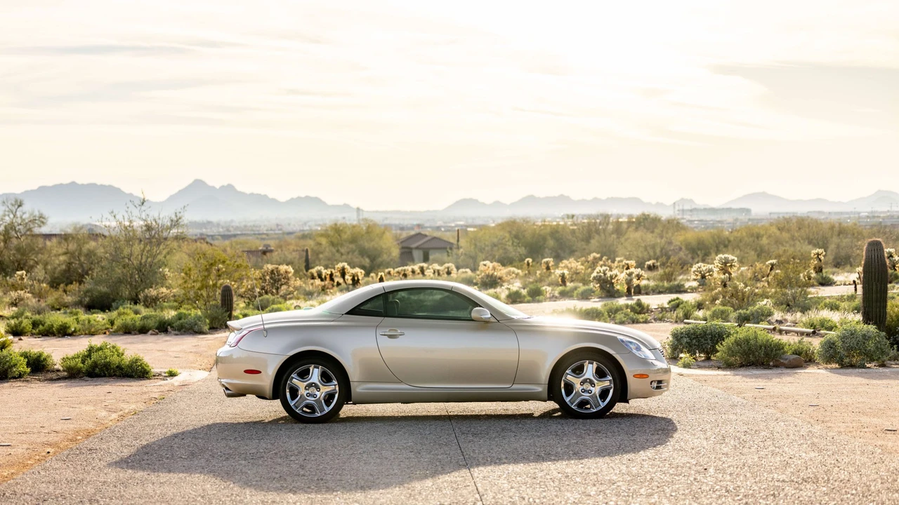 2007 Lexus SC430 - Image 14 of 31