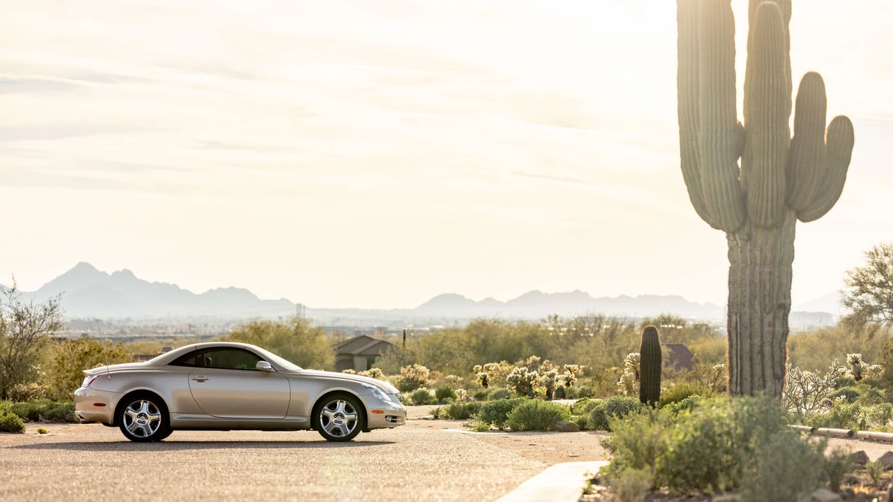 2007 Lexus SC430 - Image 12 of 31