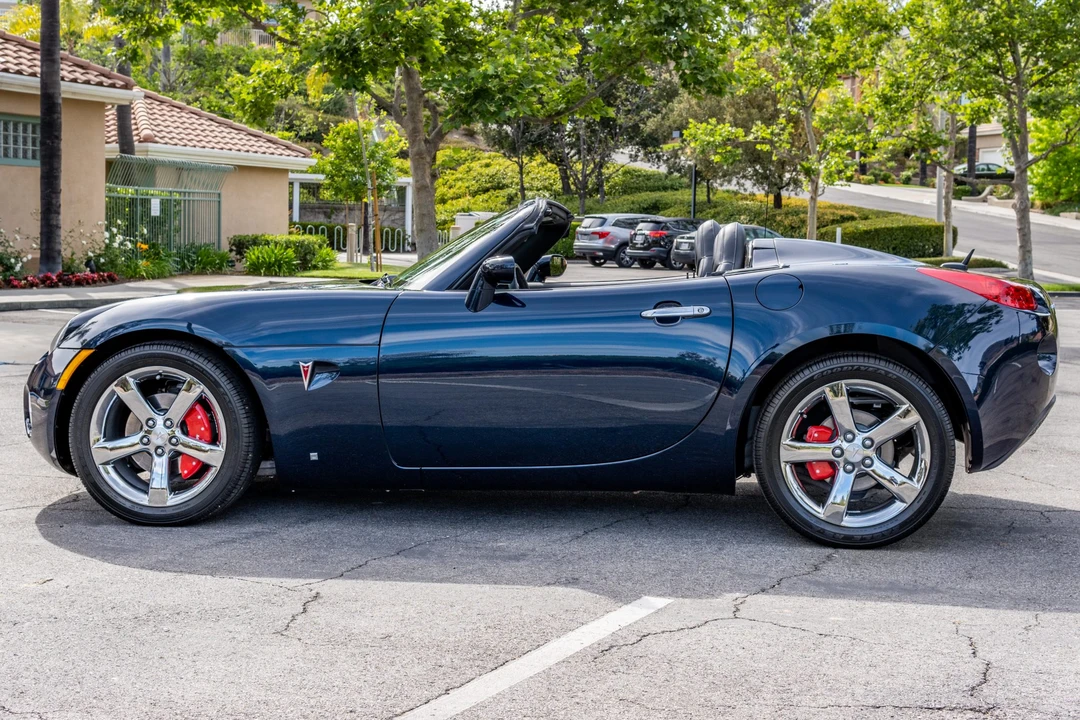 2007 Pontiac Solstice - Image 2 of 31