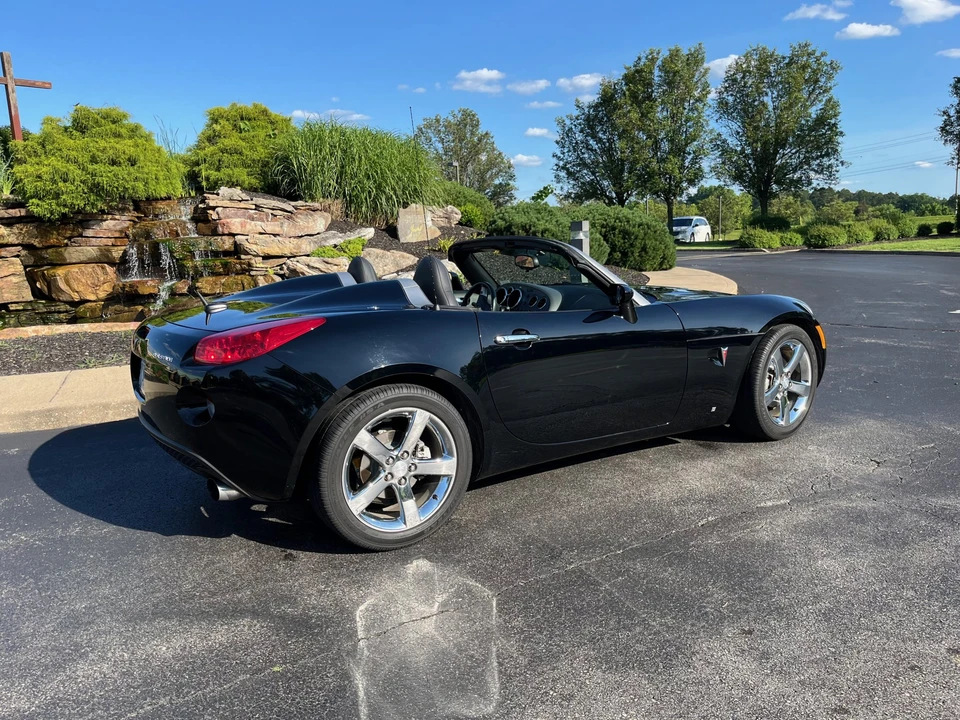 2007 Pontiac Solstice - Image 7 of 31