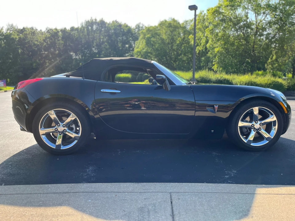 2007 Pontiac Solstice - Image 16 of 31