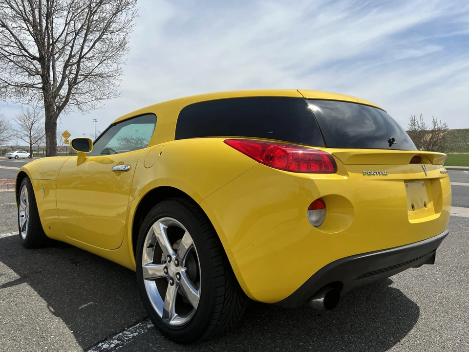 2007 Pontiac Solstice GXP - Image 10 of 31
