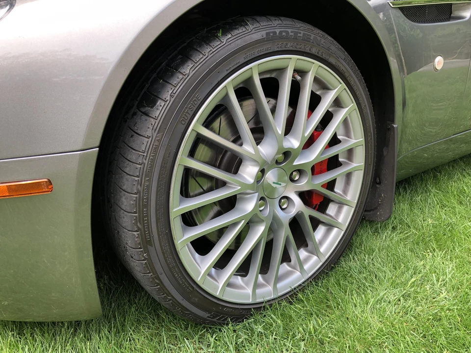 2009 Aston Martin V8 Vantage (2006-2017) - Image 30 of 31