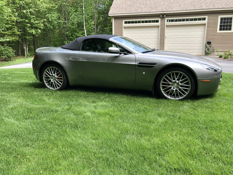 2009 Aston Martin V8 Vantage (2006-2017) - Image 13 of 31