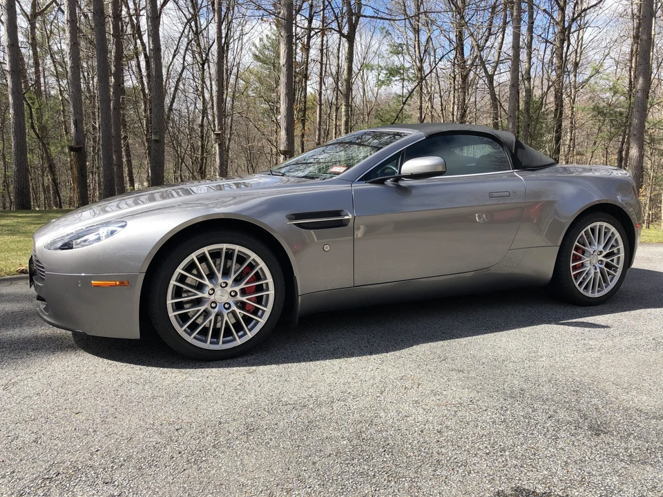 2009 Aston Martin V8 Vantage (2006-2017) - Image 10 of 31