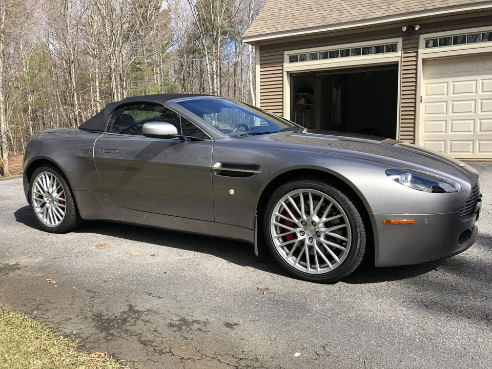 2009 Aston Martin V8 Vantage (2006-2017) - Image 9 of 31