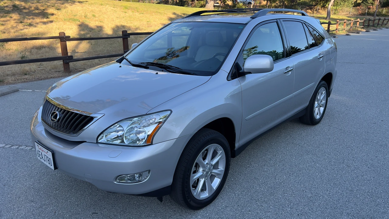 2009 Lexus RX 2nd Gen - Image 9 of 31