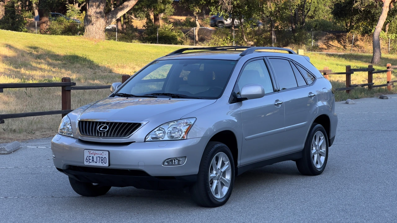 2009 Lexus RX 2nd Gen - Image 2 of 31