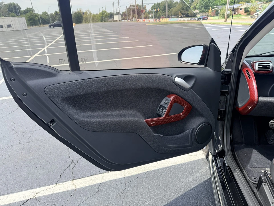 2009 Smart Fortwo 2nd Gen - Image 29 of 31