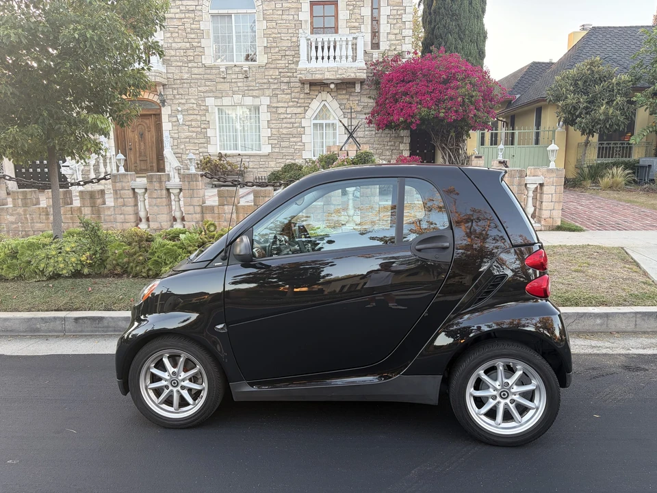 2009 Smart Fortwo 2nd Gen - Image 13 of 31