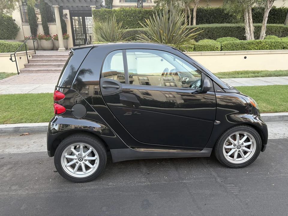 2009 Smart Fortwo 2nd Gen - Image 5 of 31