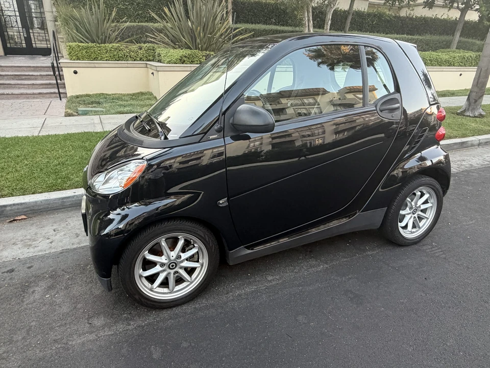 2009 Smart Fortwo 2nd Gen - Image 15 of 31